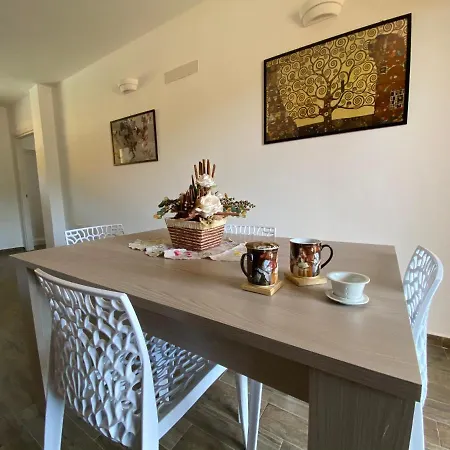 Apartament Silvia House *